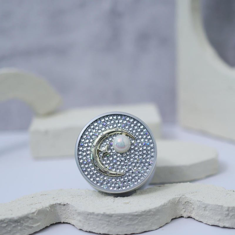 Moon And Pearl Grinder